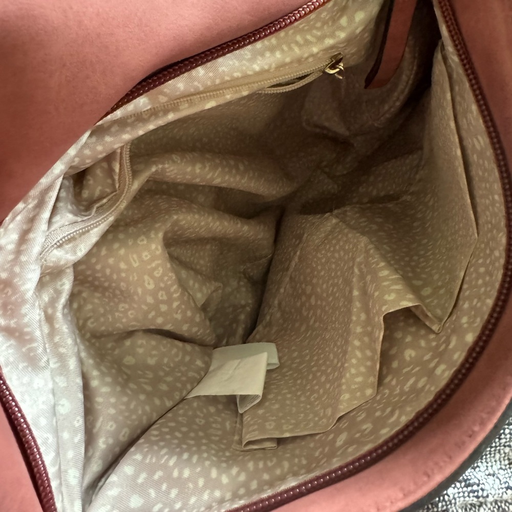 Crossbody - Picture 3 of 4